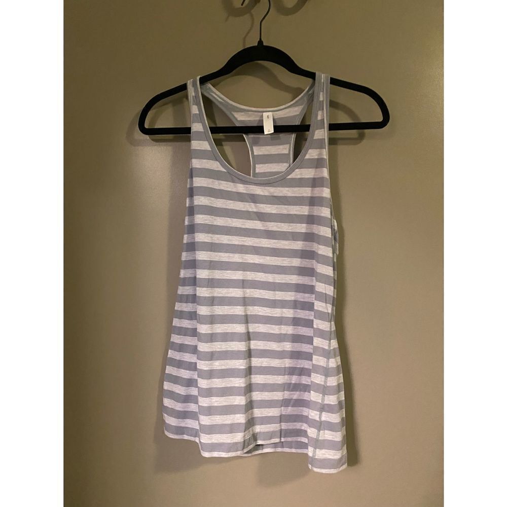 GapFit Women’s Striped Athletic Casual Tank Top Size Medium NWOT